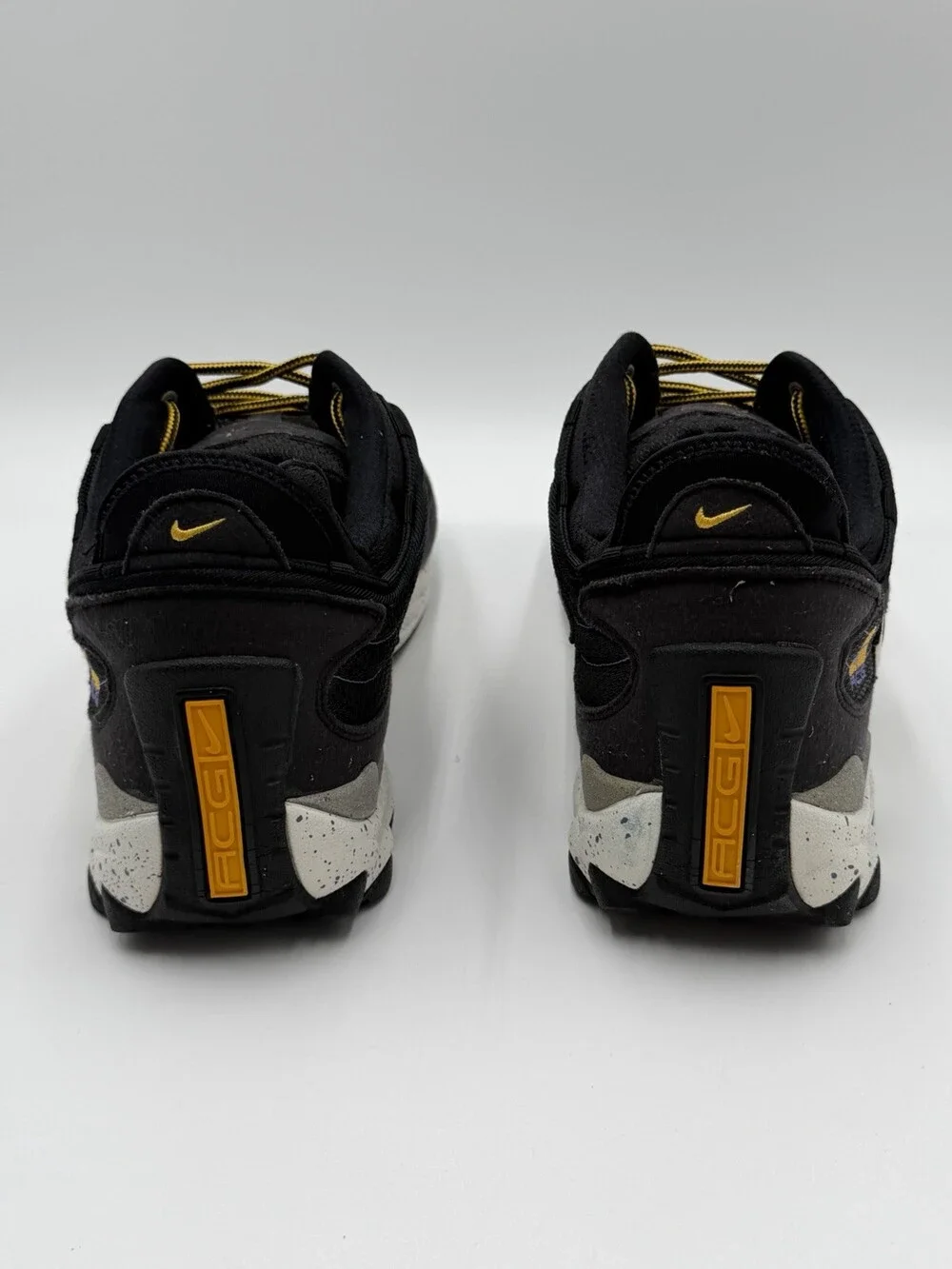Nike Air Skarn ACG Lakers Men’s Size 14 Black University Gold Purple CD2189-002